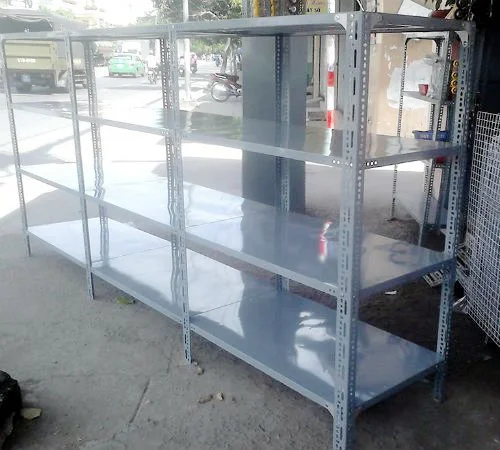 Kệ trưng bày sản phẩm : 02