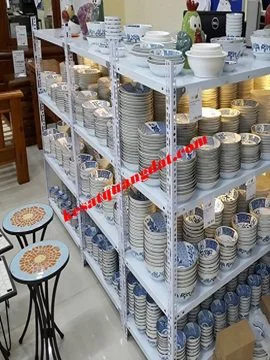 Kệ trưng bày sản phẩm : 08