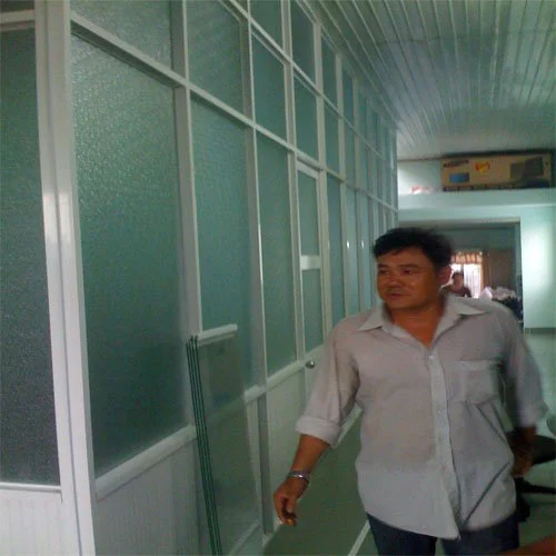 Vách Ngăn Nhôm Kính: 07